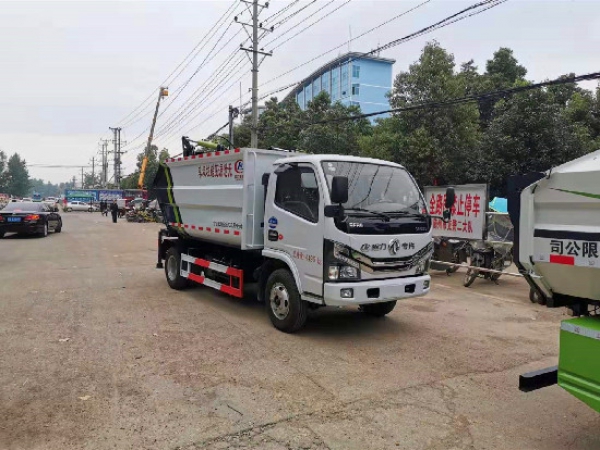 東風小多利卡國六藍牌無泄漏後裝壓縮垃圾車