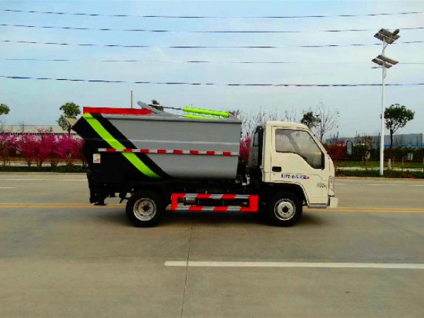 福田小卡3國六4方無泄漏後掛壓縮垃圾車