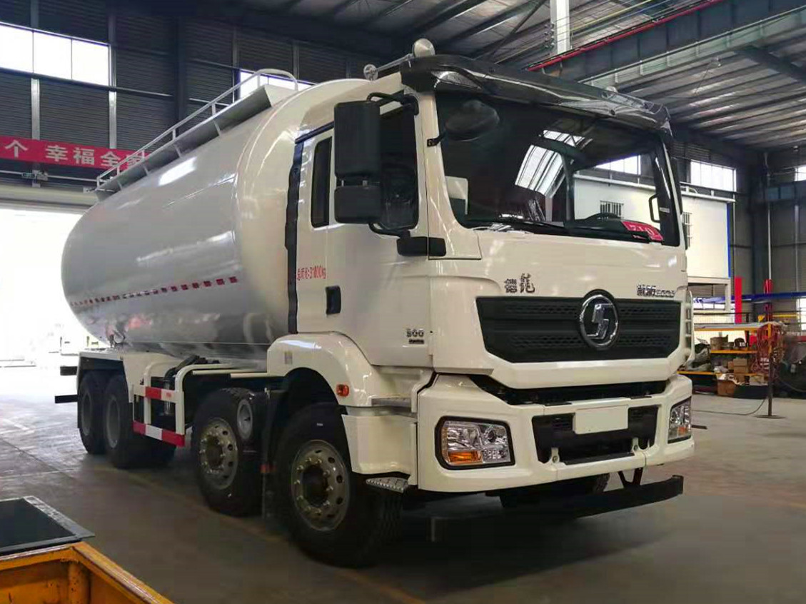 28-30方 陝汽輕量化小四橋散裝水泥運輸車