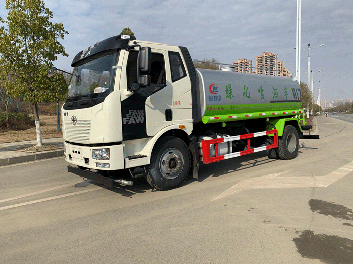 國六解放13方綠化噴灑車