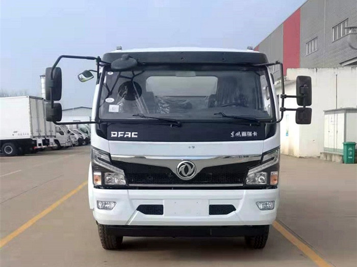 東風福瑞卡9方灑水車雲內機